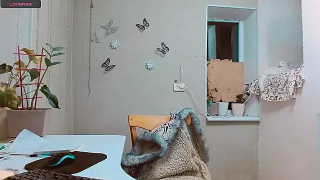 Snapshot of RosaJil chatting on 01/17/25, 03:32 RosaJil online show from 01/17/25, 03:32