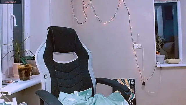 RosaJil online show from 11/27/25, 02:52