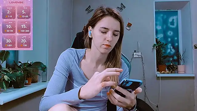 Snapshot of RosaJil chatting on 12/21/25, 02:35 RosaJil online show from 12/21/25, 02:35