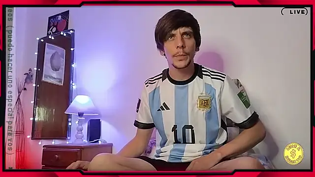 Snapshot of tobix_ chatting on 12/21/24, 12:42 tobix online show from 12/21/24, 12:42