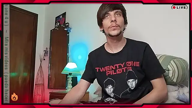 Snapshot of tobix_ chatting on 12/29/24, 02:49 tobix online show from 12/29/24, 02:49