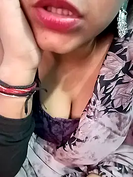 Snapshot of Gulabo-jaan chatting on 02/16/26, 02:51 Gulabo-jaan online show from 02/16/26, 02:51