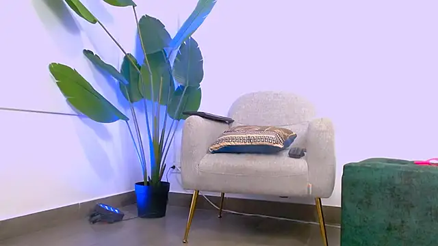Sara ow online show from 05/04/26, 07:43