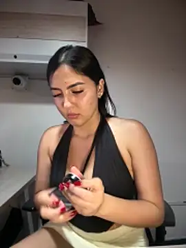 MarianaBenz online show from 04/03/26, 11:25