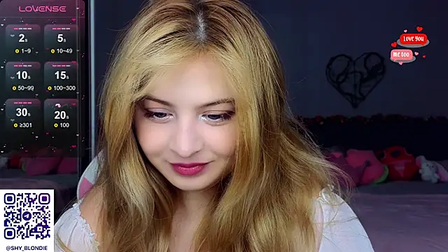 Snapshot of shy_blondiee chatting on 01/23/25, 10:33 shy blondiee online show from 01/23/25, 10:33