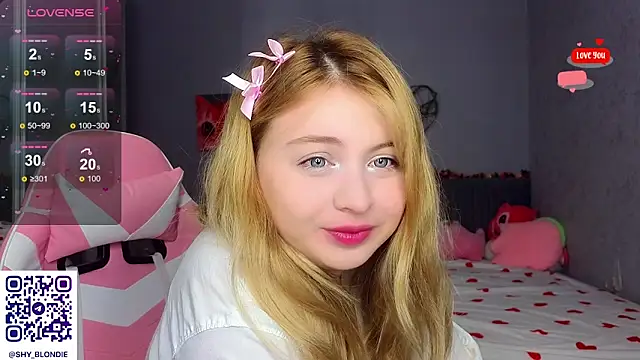 Snapshot of shy_blondiee chatting on 01/29/25, 09:39 shy blondiee online show from 01/29/25, 09:39