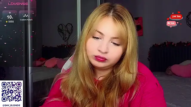 Snapshot of shy_blondiee chatting on 01/31/25, 10:52 shy blondiee online show from 01/31/25, 10:52