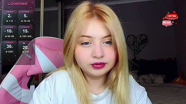 Snapshot of shy_blondiee chatting on 02/22/25, 12:05 shy blondiee online show from 02/22/25, 12:05