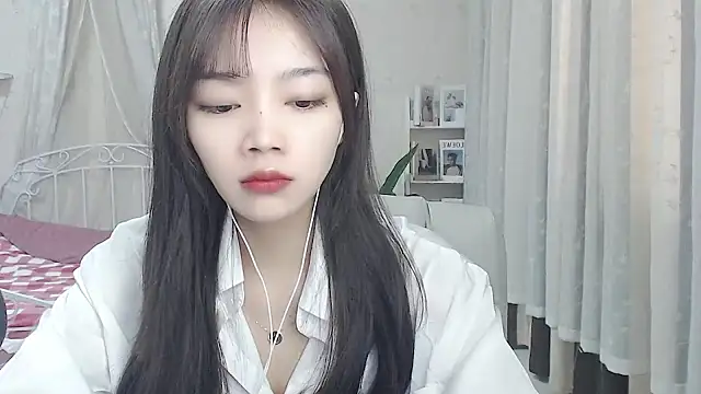 Snapshot of Jenny-Z chatting on 01/18/26, 02:04 Jenny-Z online show from 01/18/26, 02:04