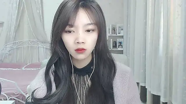 Snapshot of Jenny-Z chatting on 02/08/26, 02:04 Jenny-Z online show from 02/08/26, 02:04