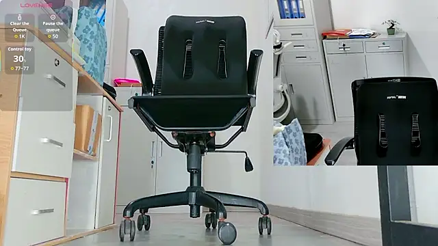 Snapshot of -DIO-DIO- chatting on 02/05/26, 05:12 -DIO-DIO- online show from 02/05/26, 05:12