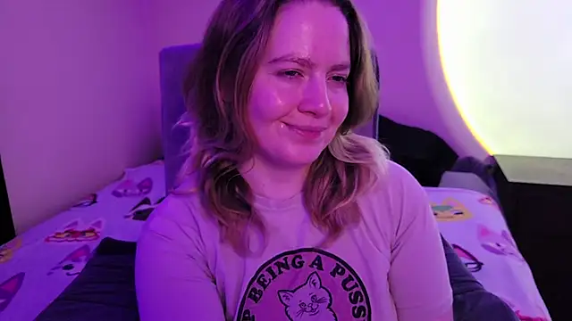 Snapshot of InternetFairy_XO chatting on 01/06/26, 06:39 InternetFairy XO online show from 01/06/26, 06:39