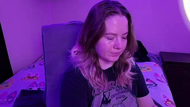 Snapshot of InternetFairy_XO chatting on 03/07/26, 04:31 InternetFairy XO online show from 03/07/26, 04:31