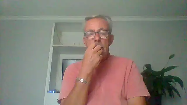 tuggy59 online show from 09/14/25, 05:28