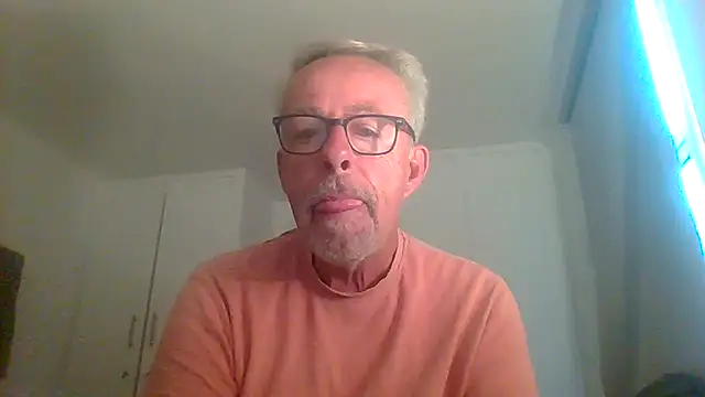 tuggy59 online show from 09/21/25, 04:47