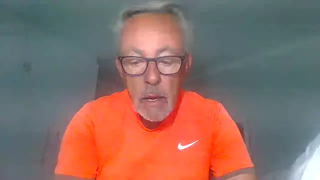 tuggy59 online show from 10/06/25, 04:43