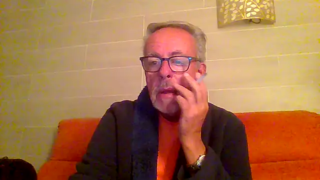 tuggy59 online show from 12/03/25, 05:26