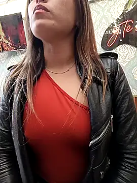 Snapshot of marena_saenz chatting on 01/31/25, 10:21 marena saenz online show from 01/31/25, 10:21