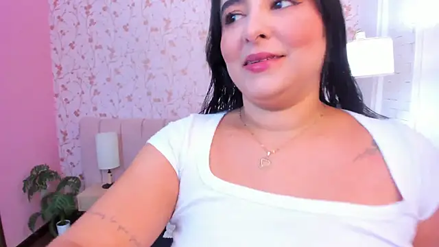 taylor bennet online show from 11/30/25, 11:47