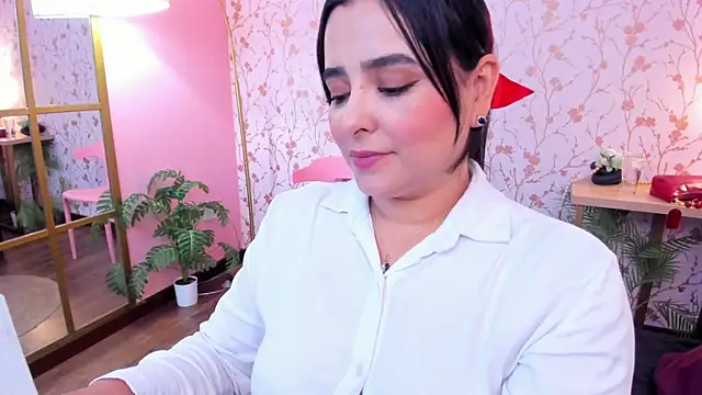 Snapshot of taylor_bennet chatting on 01/15/26, 11:59 taylor bennet online show from 01/15/26, 11:59