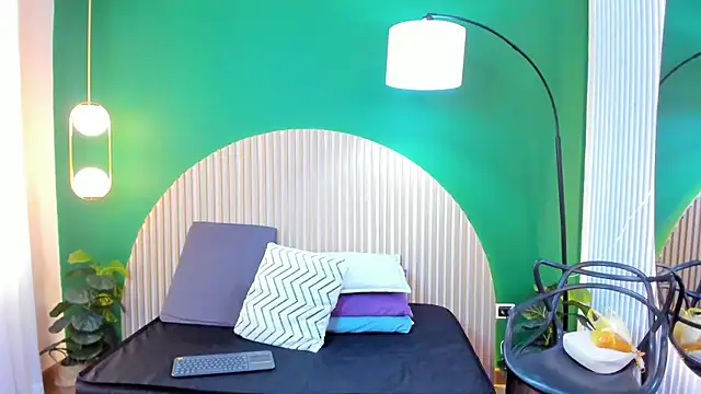 taylor bennet online show from 04/29/26, 12:09