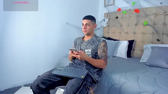 Alex cute77 online show from 11/04/25, 11:20