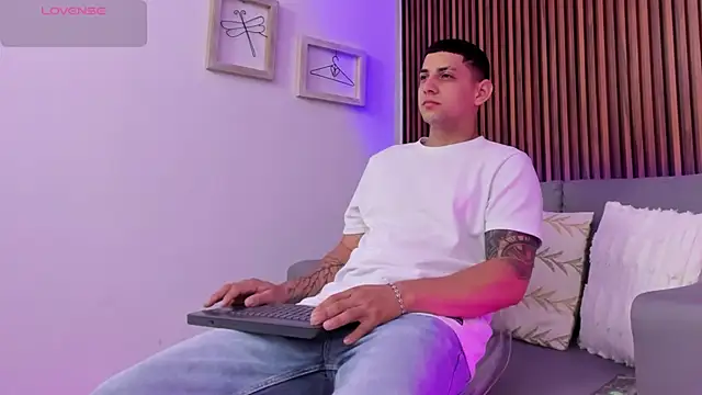 Alex cute77 online show from 05/06/26, 11:37