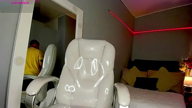 Alex cute77 online show from 06/24/26, 12:48