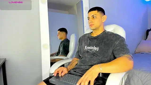 Alex cute77 online show from 06/25/26, 12:31