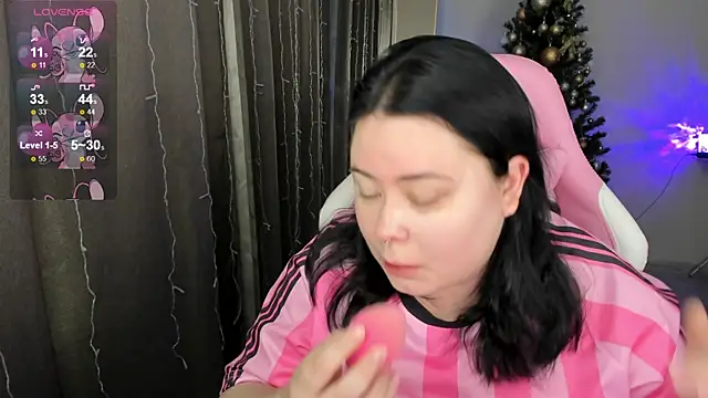 Snapshot of Akemi_BBW chatting on 01/13/26, 04:51 Akemi BBW online show from 01/13/26, 04:51