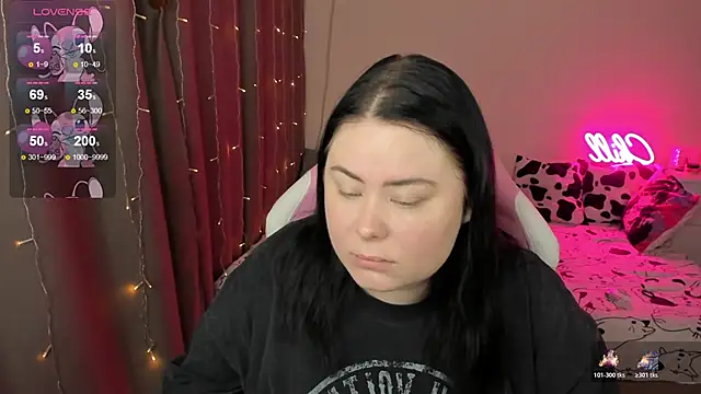 Snapshot of Akemi_BBW chatting on 02/04/26, 04:29 Akemi BBW online show from 02/04/26, 04:29