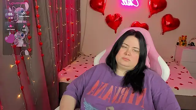 Snapshot of Akemi_BBW chatting on 02/20/26, 05:15 Akemi BBW online show from 02/20/26, 05:15