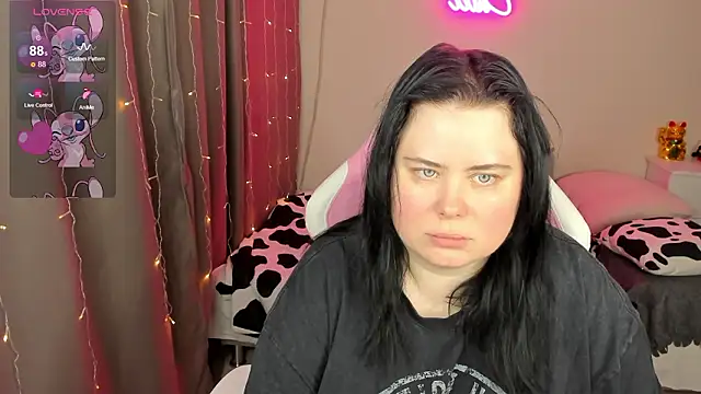 Snapshot of Akemi_BBW chatting on 03/03/26, 04:51 Akemi BBW online show from 03/03/26, 04:51