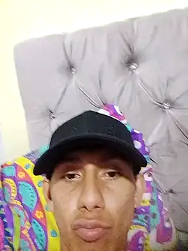 Snapshot of Sexy_boy1215 chatting on 10/29/25, 01:41 Sexy boy1215 online show from 10/29/25, 01:41