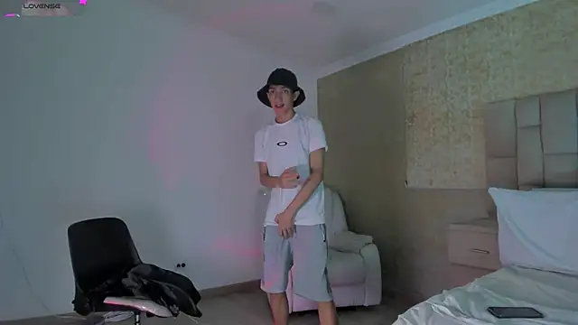 DereckCooperr online show from 01/07/25, 12:55