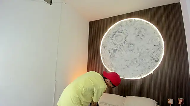 Snapshot of DereckCooperr chatting on 03/12/26, 01:12 DereckCooperr online show from 03/12/26, 01:12