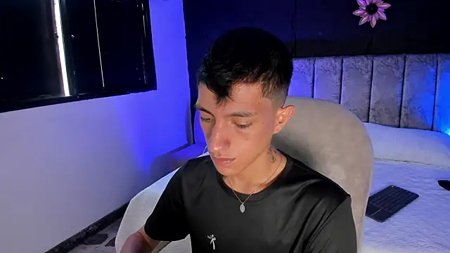 Snapshot of DereckCooperr chatting on 03/31/26, 08:20 DereckCooperr online show from 03/31/26, 08:20