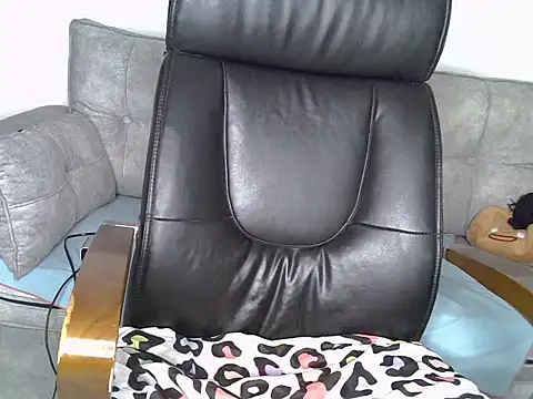 Snapshot of bebygirl143s chatting on 02/16/26, 07:54 bebygirl143s online show from 02/16/26, 07:54