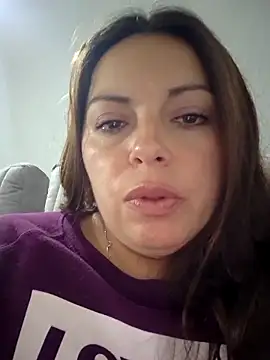 Snapshot of seherlatin chatting on 12/23/25, 01:14 seherlatin online show from 12/23/25, 01:14