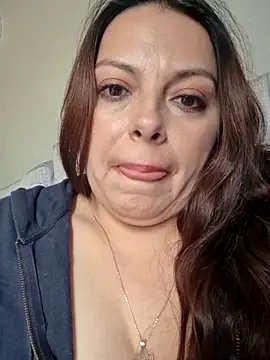 Snapshot of seherlatin chatting on 02/22/26, 08:18 seherlatin online show from 02/22/26, 08:18