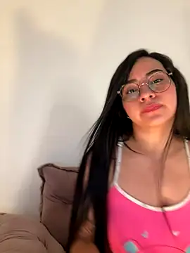 Snapshot of anniesweet02 chatting on 11/21/25, 01:59 anniesweet02 online show from 11/21/25, 01:59