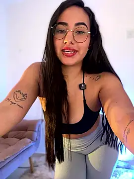 Snapshot of anniesweet02 chatting on 01/12/26, 02:33 anniesweet02 online show from 01/12/26, 02:33