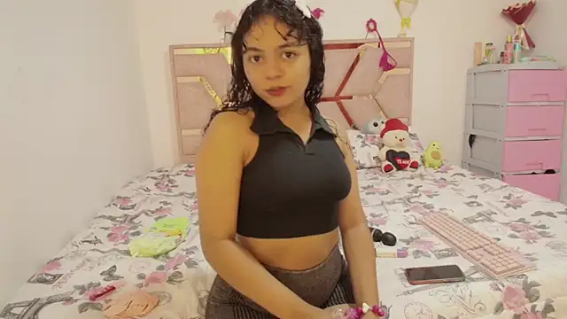 Snapshot of Winnifer_Gonzal chatting on 05/05/26, 03:47 Winnifer Gonzal online show from 05/05/26, 03:47