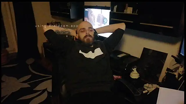 Snapshot of HardAlready chatting on 12/04/24, 06:39 HardAlready online show from 12/04/24, 06:39