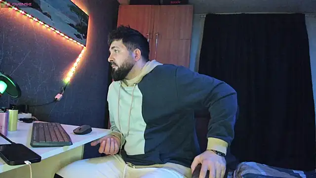 Eduu2322 online show from 03/04/25, 11:00