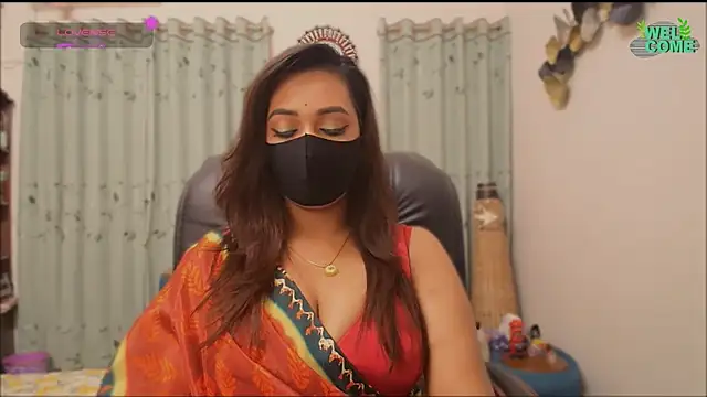 Snapshot of OH-Monica chatting on 01/05/26, 10:13 OH-Monica online show from 01/05/26, 10:13