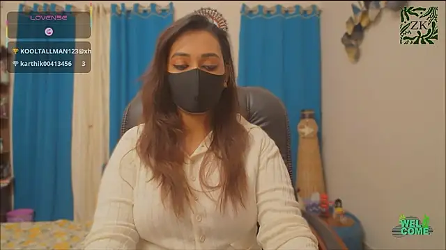 Snapshot of OH-Monica chatting on 01/11/26, 12:37 OH-Monica online show from 01/11/26, 12:37