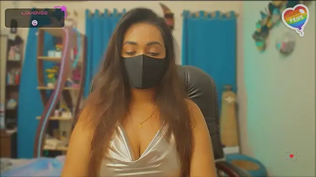 Snapshot of OH-Monica chatting on 04/05/26, 07:44 OH-Monica online show from 04/05/26, 07:44