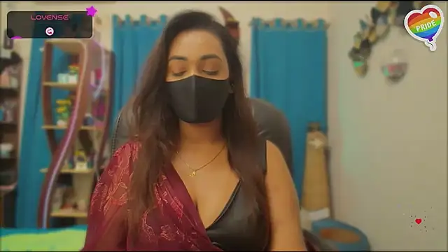 Snapshot of OH-Monica chatting on 04/07/26, 06:41 OH-Monica online show from 04/07/26, 06:41