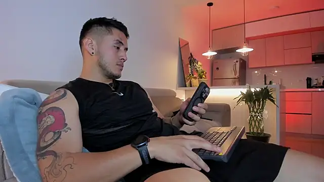 Snapshot of Chriskyle_ chatting on 12/02/24, 11:07 Chriskyle  online show from 12/02/24, 11:07